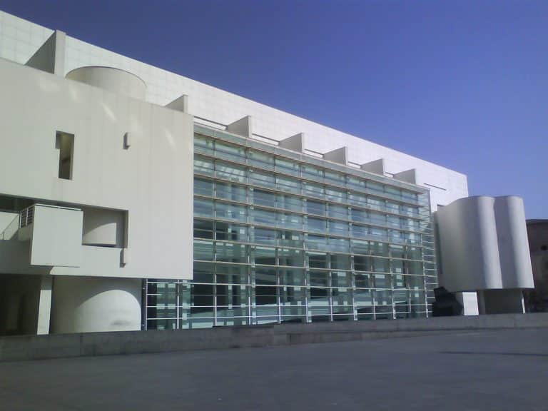 MACBA – MUSEO DE ARTE CONTEMPORÁNEO DE BARCELONA